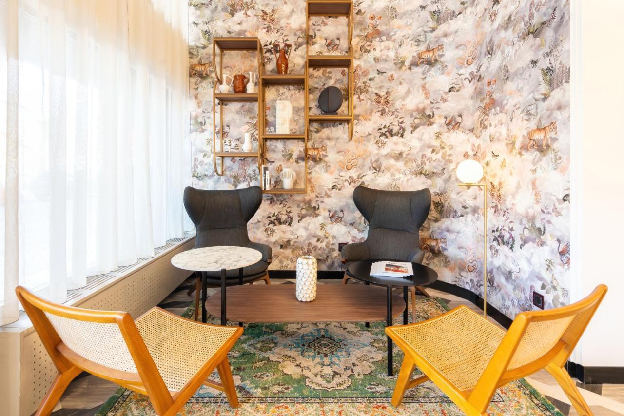 Le Splendid D'annecy - Handwritten Collection 4* Annecy