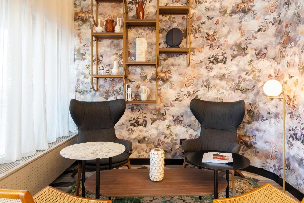 Le Splendid D'annecy - Handwritten Collection 4*