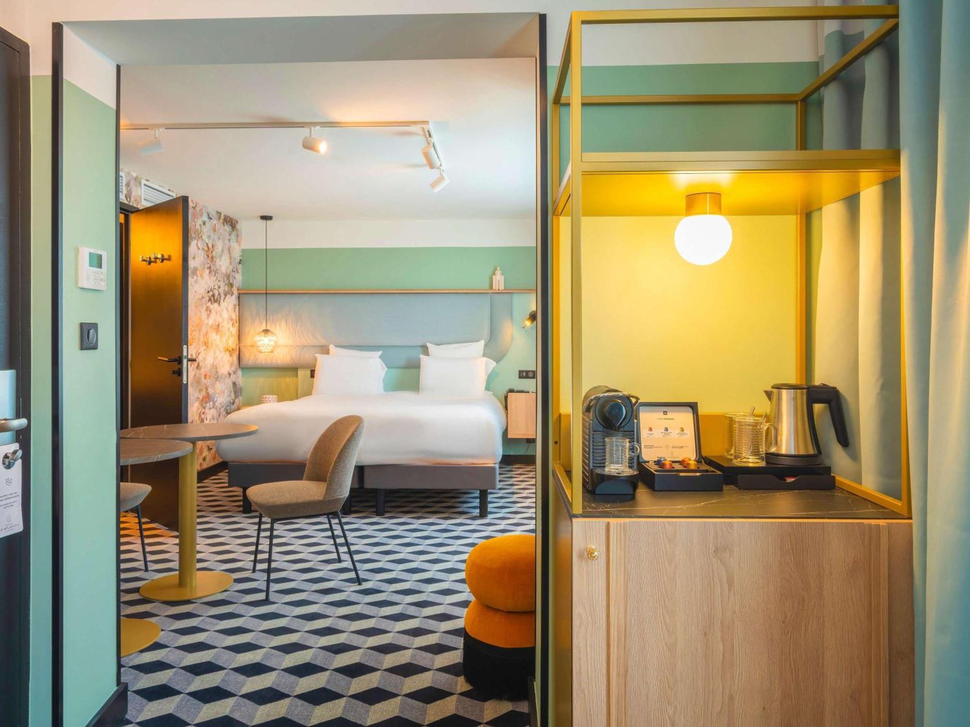 Le Splendid D'annecy - Handwritten Collection 4*