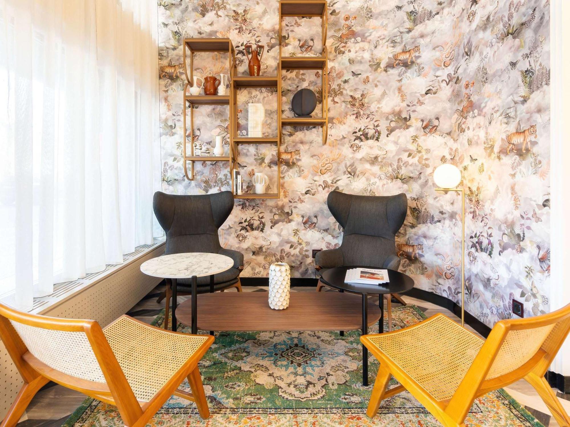 Hotel Le Splendid D'annecy - Handwritten Collection